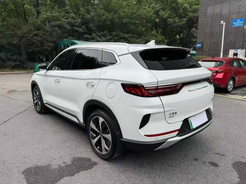 长沙23年比亚迪宋5