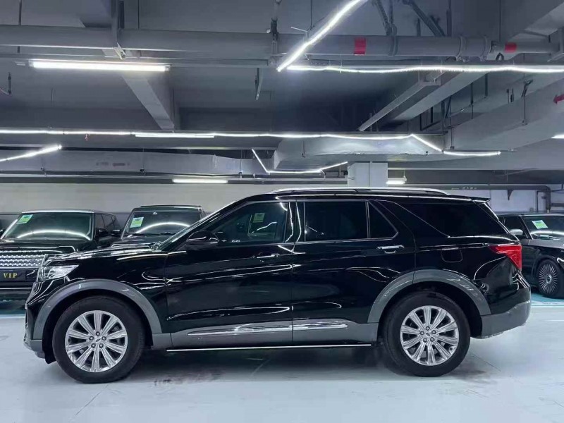 广州22年福特探险者8