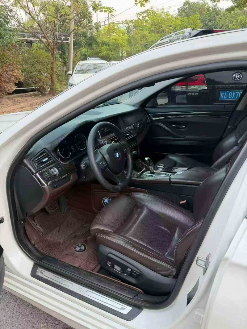 钦州15年宝马5系3