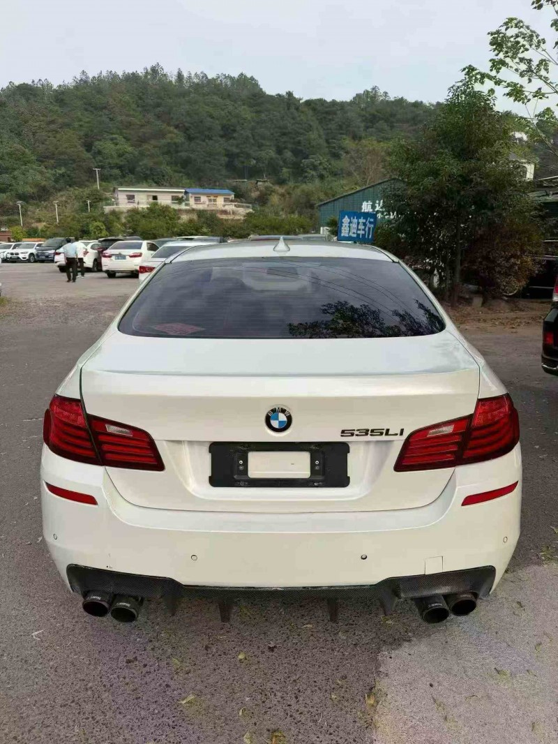 钦州15年宝马5系6