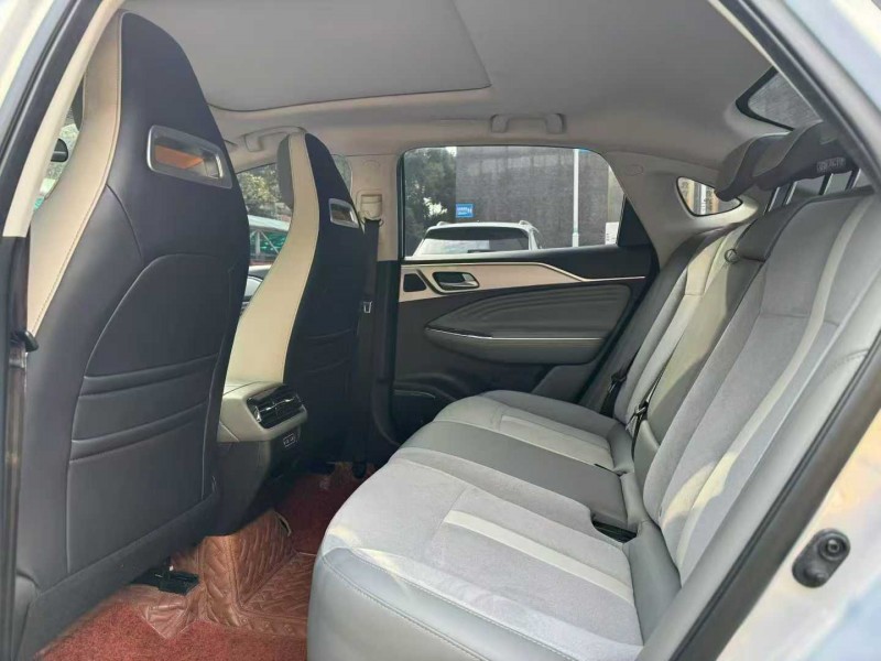 长沙23年传祺埃安S6