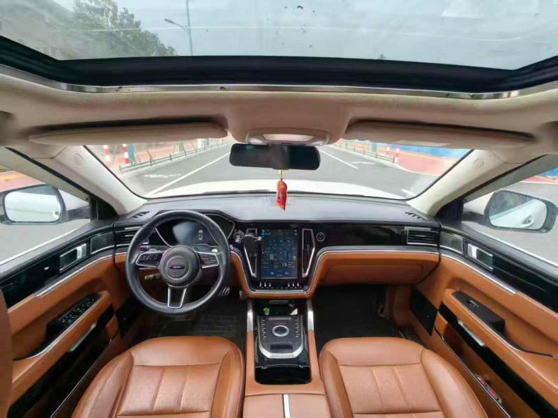 厦门18年众泰T7004