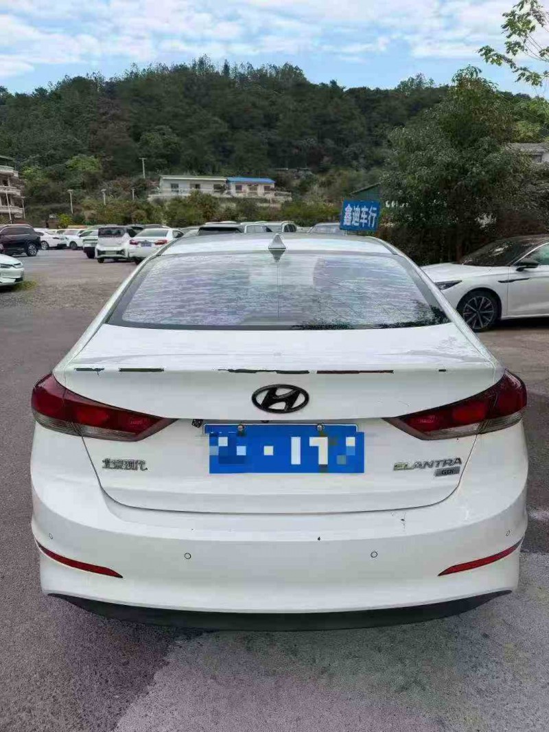 钦州19年现代领动5