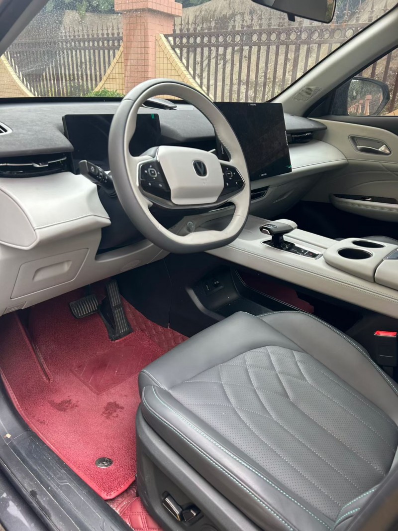 深圳25年长安汽车UNI3