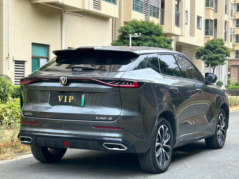 深圳25年长安汽车UNI6