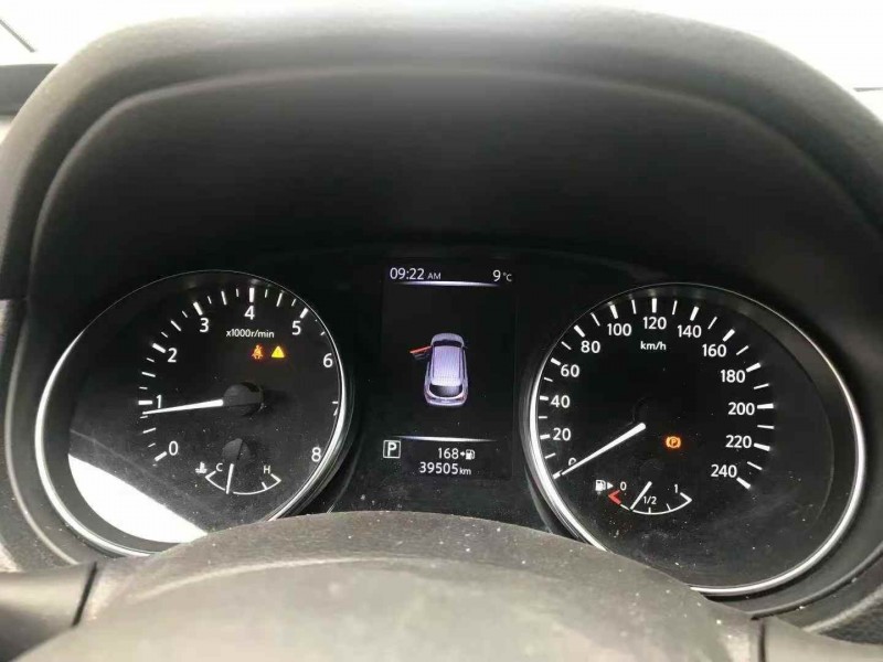 景德镇19年日产逍客3