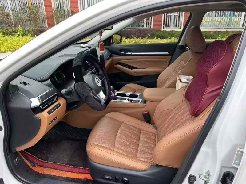 厦门23年日产天籁8