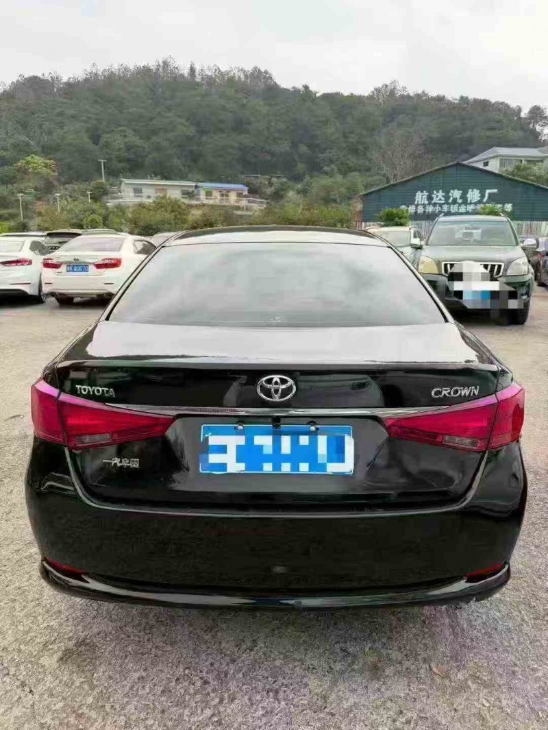 梧州18年丰田皇冠6