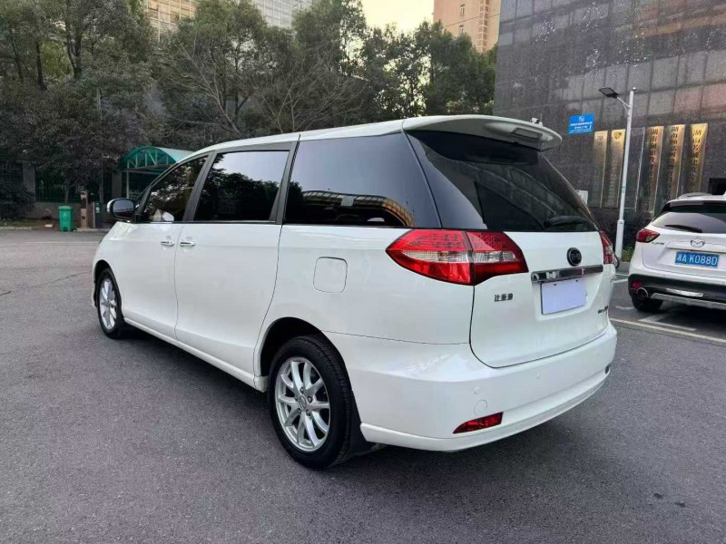 长沙17年比亚迪M64