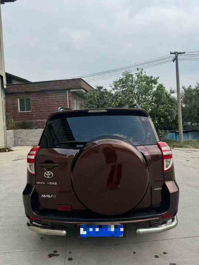 梧州12年丰田RAV49