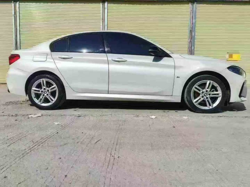 北海23年宝马1系2