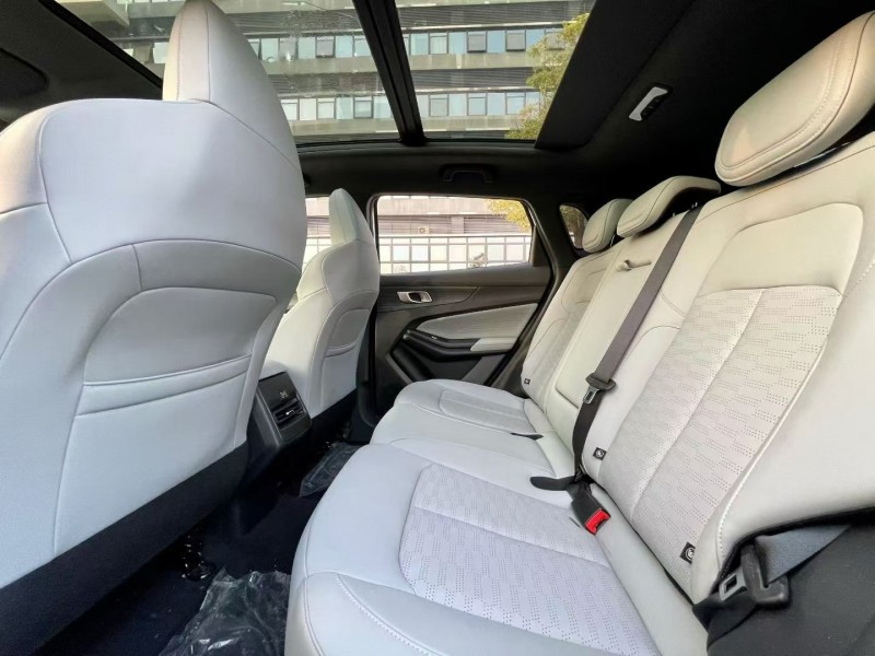 东莞25年长安汽车启源6