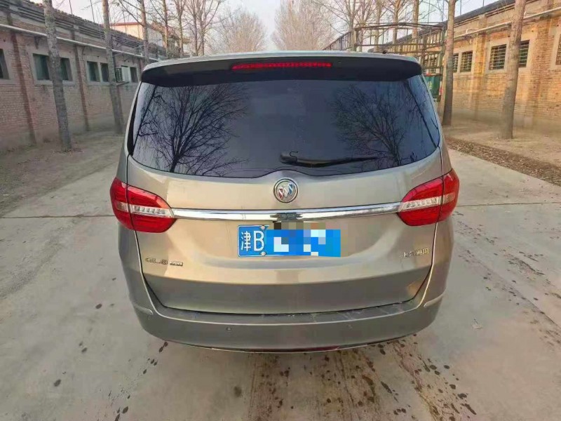 保定19年别克GL89