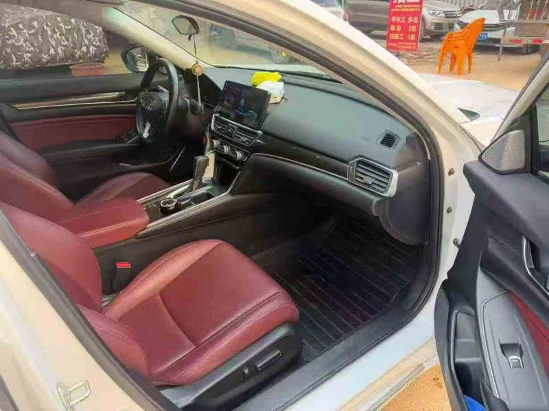 梧州22年本田雅阁3