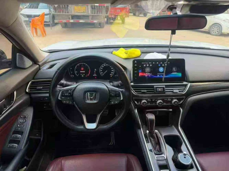 梧州22年本田雅阁4