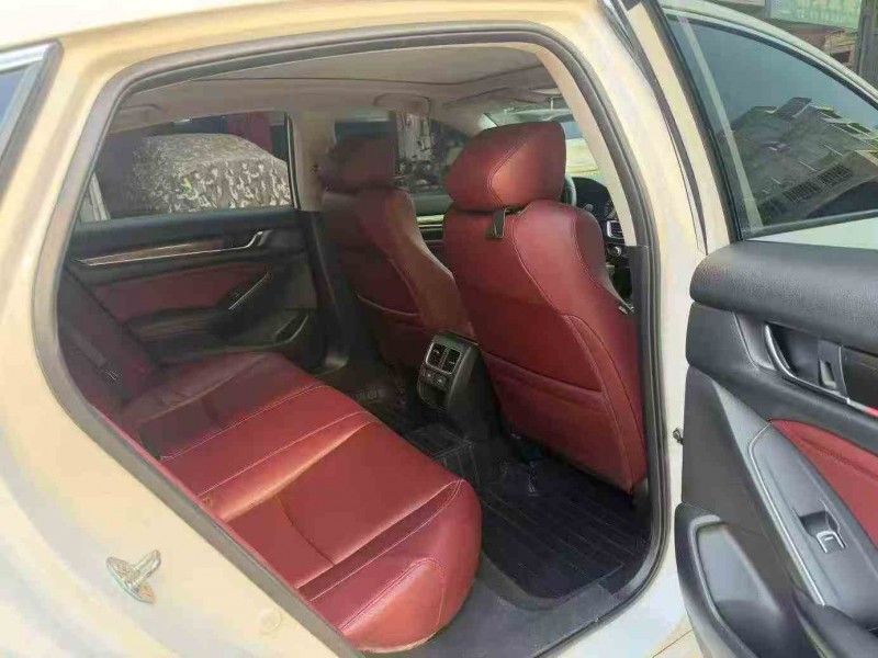 梧州22年本田雅阁7