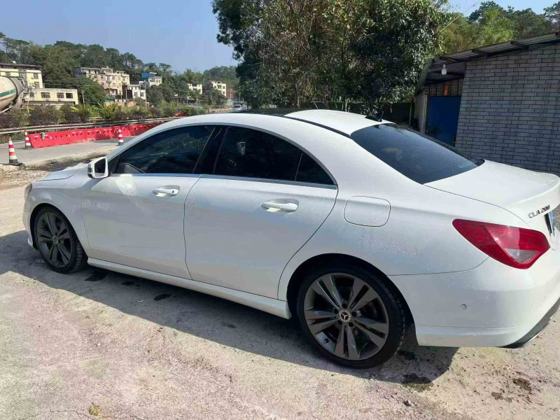 贵港19年奔驰CLA8