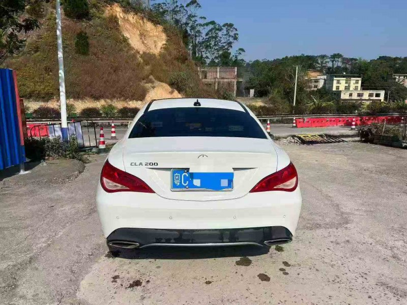 贵港19年奔驰CLA9