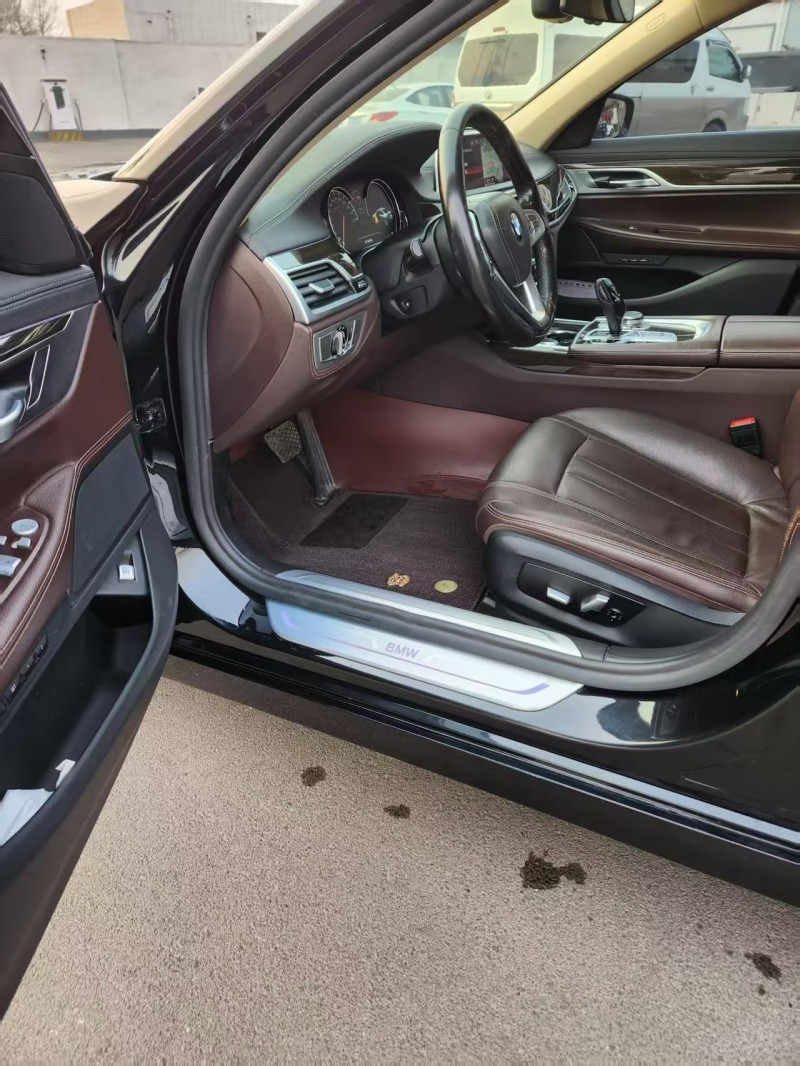 保定19年宝马7系6