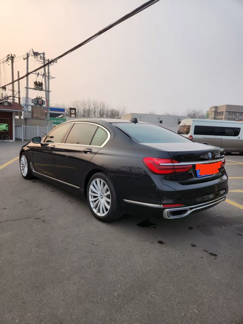 保定19年宝马7系7