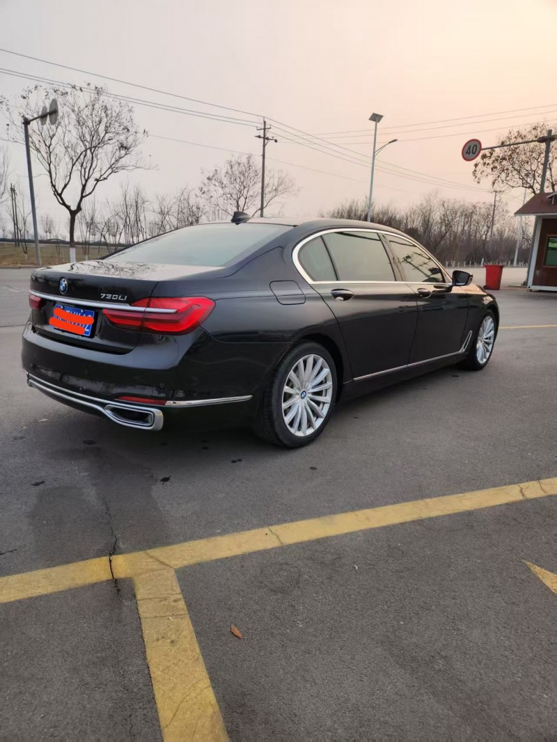 保定19年宝马7系8