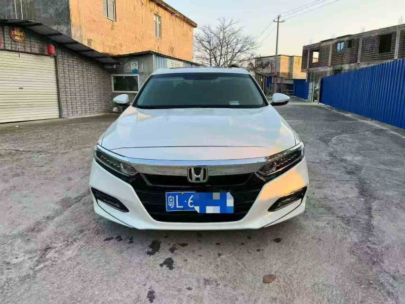 贵港20年本田雅阁1