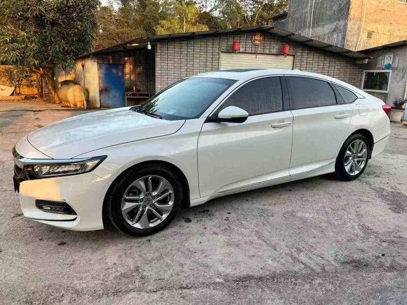 贵港20年本田雅阁2