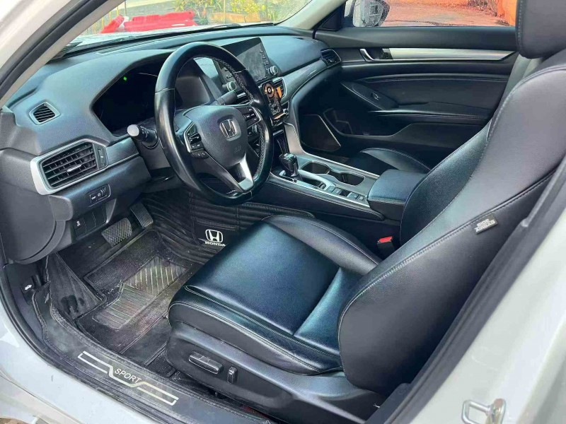 贵港20年本田雅阁5