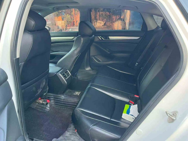 贵港20年本田雅阁6