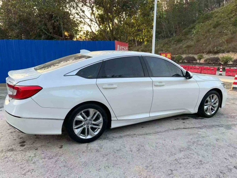 贵港20年本田雅阁7