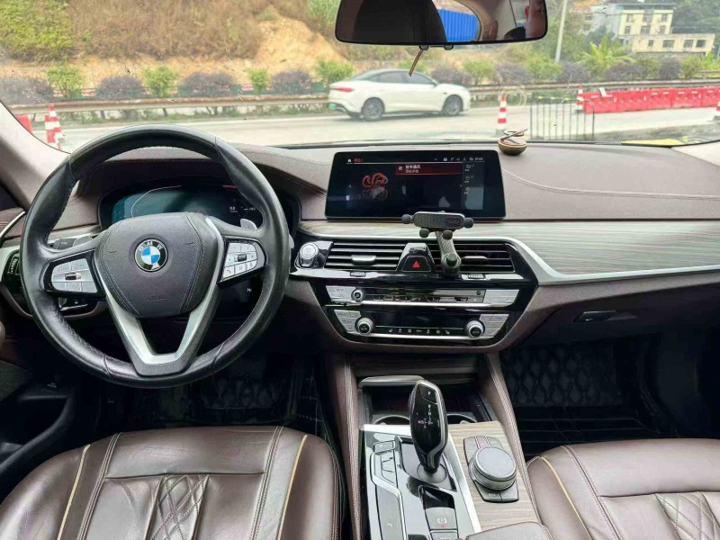 梧州20年宝马5系4