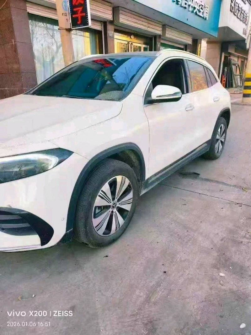 太原24年奔驰EQA3