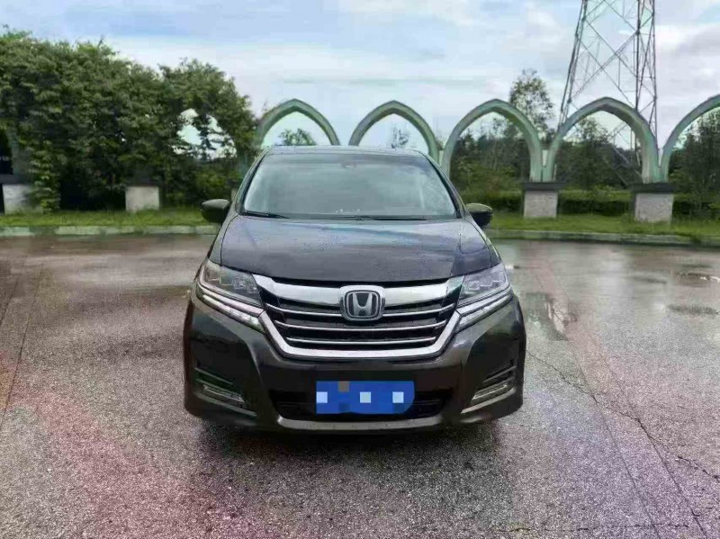 贵港16年本田艾力绅1