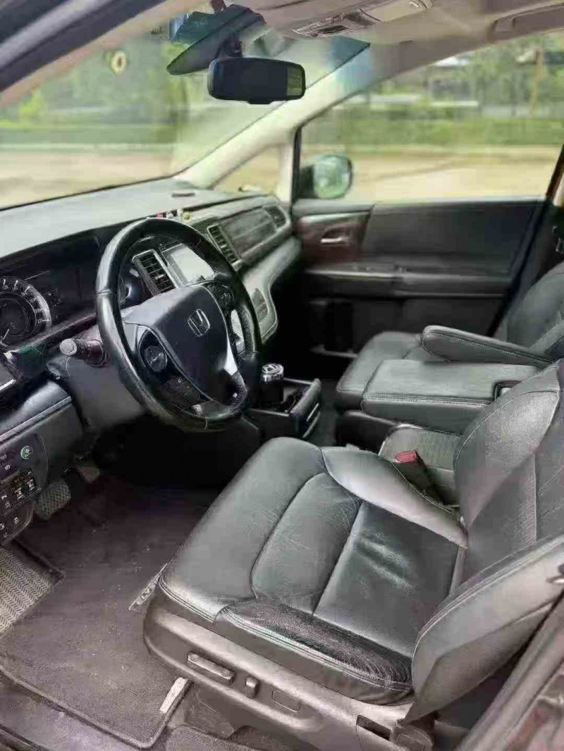 贵港16年本田艾力绅5