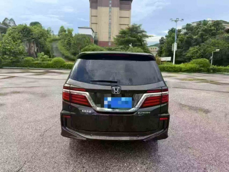 贵港16年本田艾力绅8