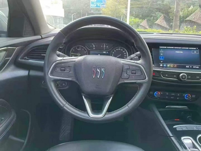 深圳24年别克君威7