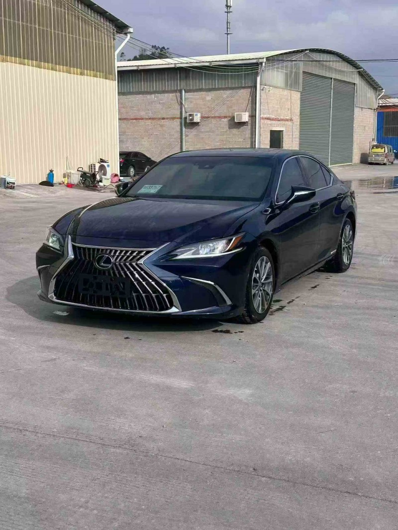 贵港22年雷克萨斯ES2