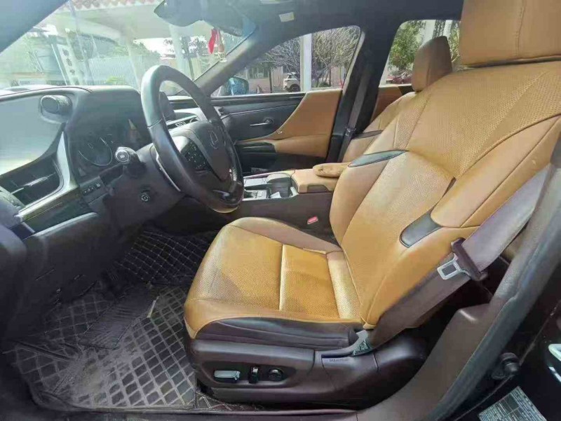 汕头20年雷克萨斯ES5