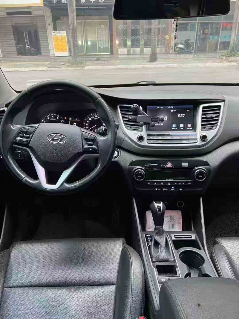 湛江17年现代途胜4