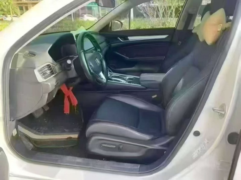 海口23年本田雅阁4