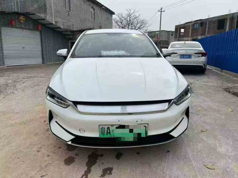 防城港23年比亚迪秦1