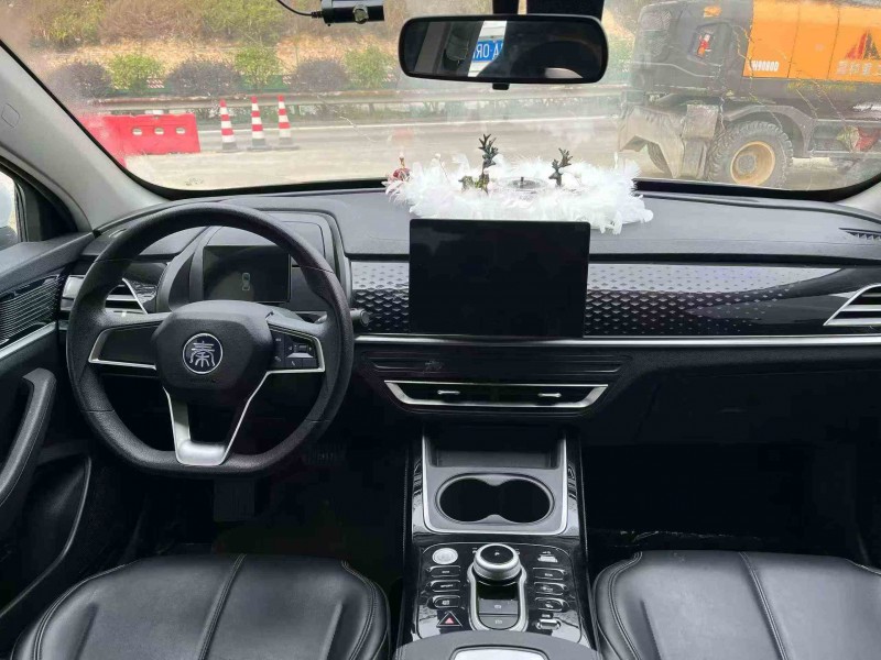 防城港23年比亚迪秦5