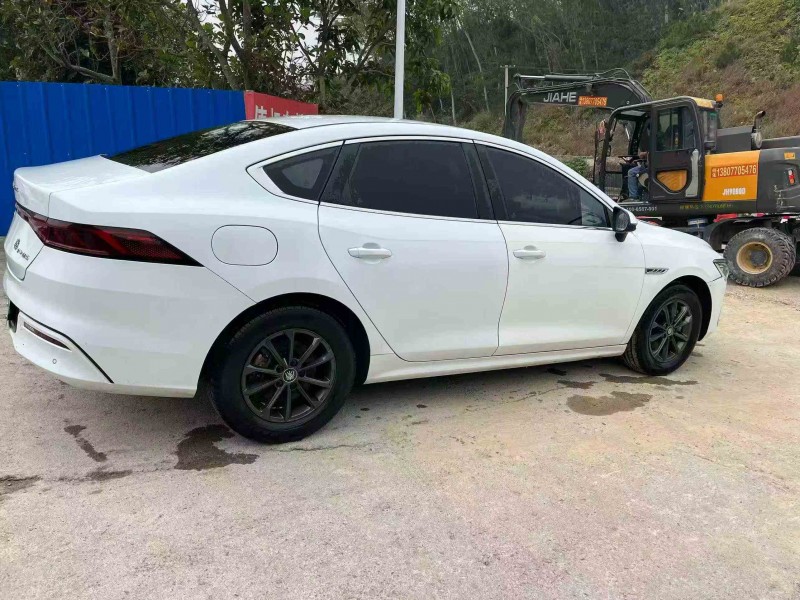 防城港23年比亚迪秦7