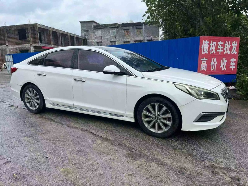 贵港15年现代索纳塔2