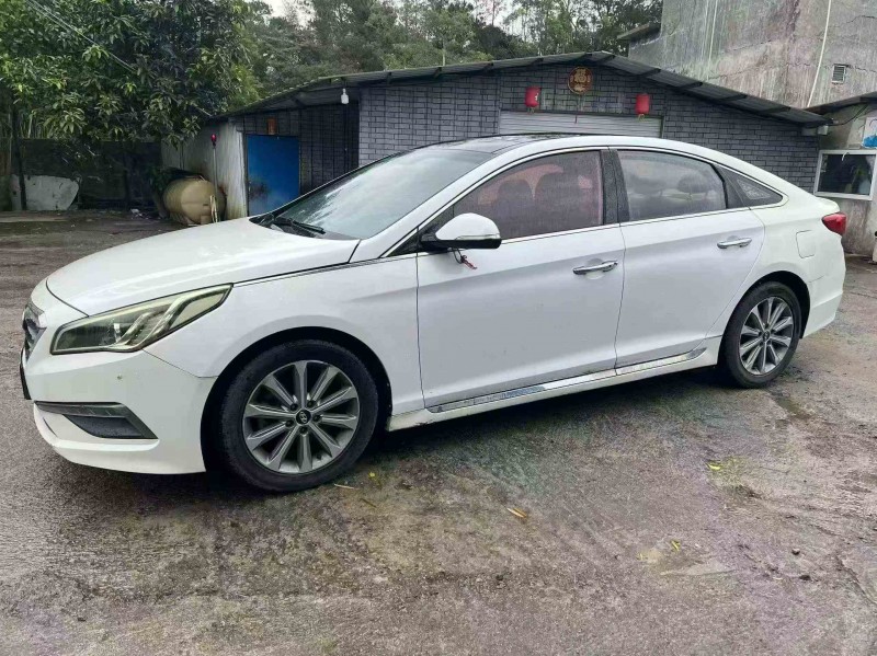 贵港15年现代索纳塔3