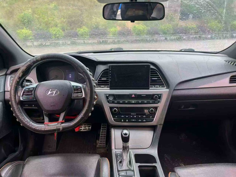 贵港15年现代索纳塔4