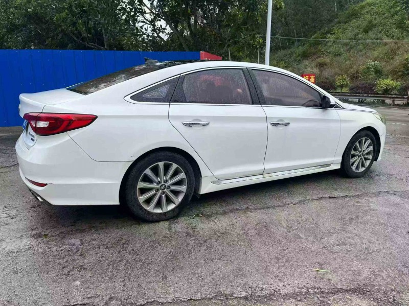 贵港15年现代索纳塔8