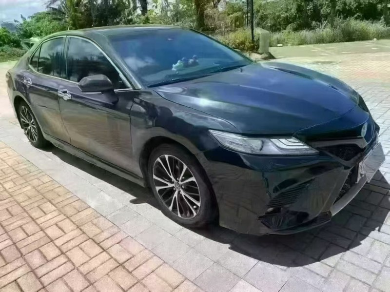 海口19年丰田凯美瑞3