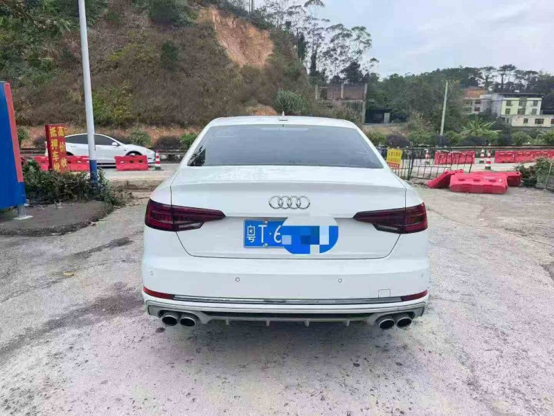 贵港19年奥迪A4L8