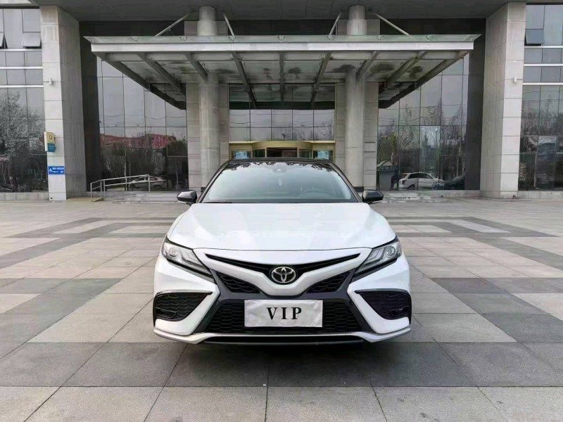 枣庄23年丰田凯美瑞1